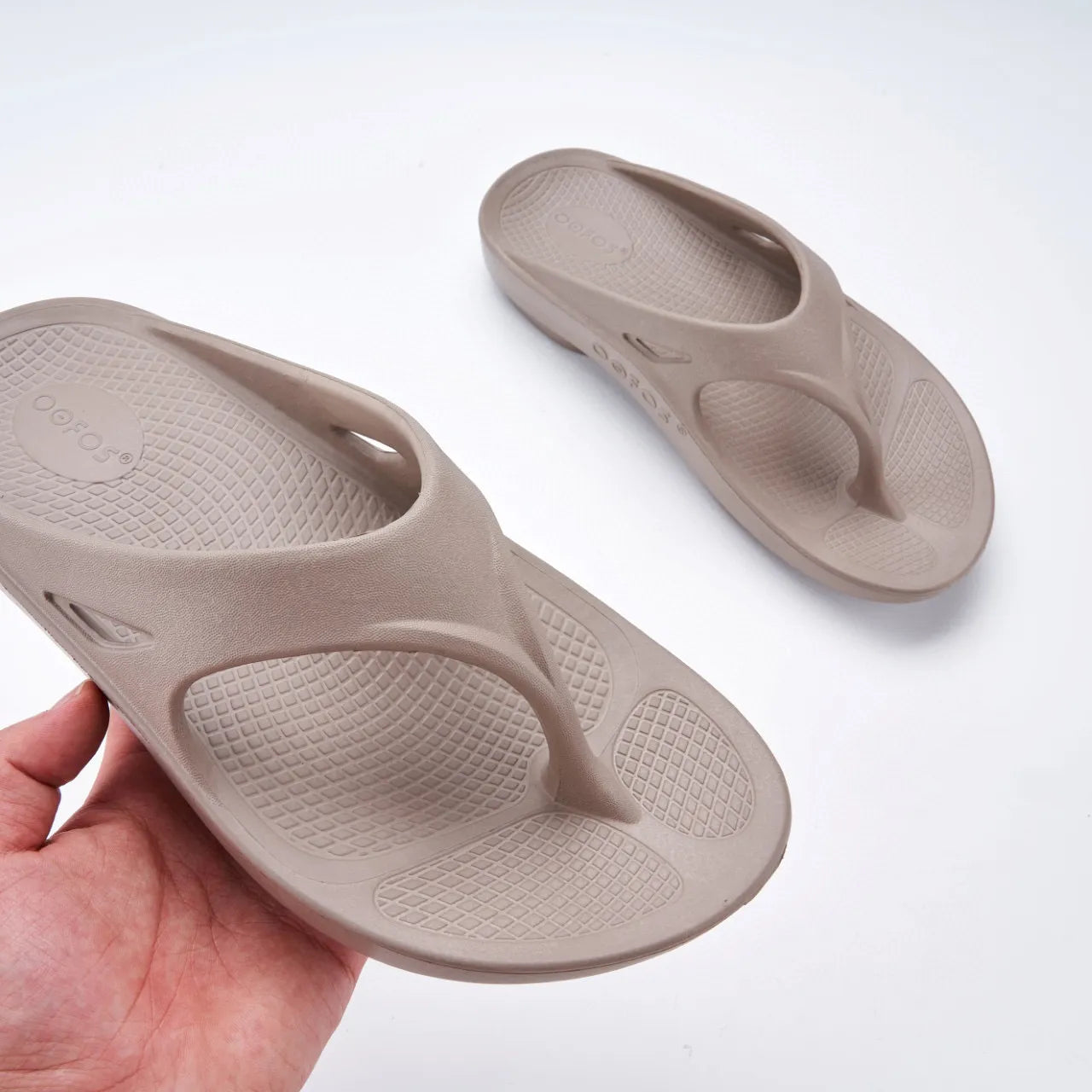 Soldes Tongs Décontractées à Plateforme Unisexe - Confortables et Stylées